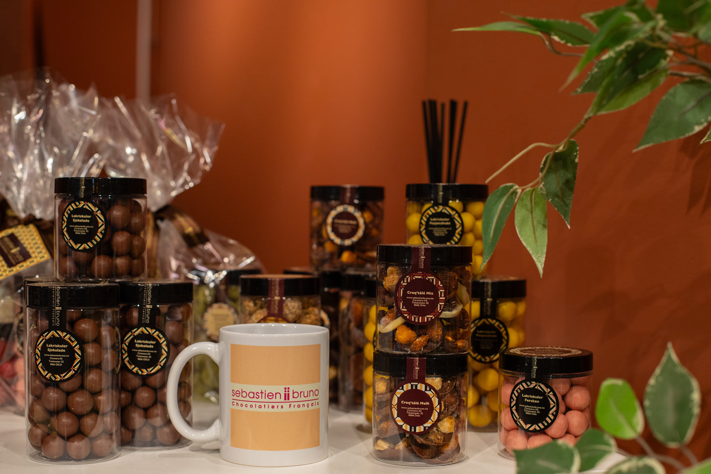 Sjokoladeoblater med assortert sjokolade og nøtter, mandler og rosiner -Croq'télé Mix Stor