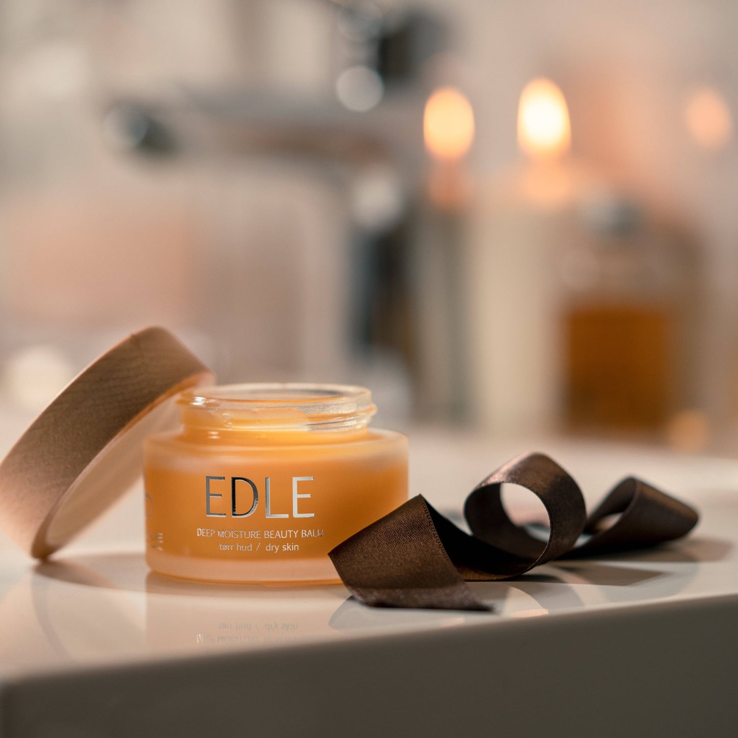 EDLE Multi-bruk fuktbalsam (ansiktskrem, fotkrem, bodylotion, brylkrem og bryn-voks